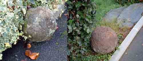 deux boulets de catapulte provenant de l&rsquo;ancien ch&acirc;teau fort gacilien