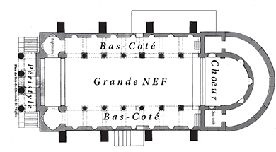 Le plan g&eacute;n&eacute;ral global de l&rsquo;&eacute;glise est engendr&eacute; par un parall&eacute;logramme dont les deux longueurs principales sont accompagn&eacute;es par des bas-c&ocirc;t&eacute;s ; la largeur du bas est termin&eacute;e par le p&eacute;ristyle donnant entr&eacute;e &agrave; l&rsquo;&eacute;glise et l&rsquo;autre extr&eacute;mit&eacute; comporte une abside en h&eacute;micycle formant le ch&oelig;ur.